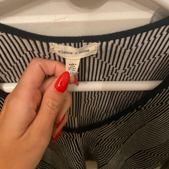 Urban outfitters long sleeve - Picture 2 of 2